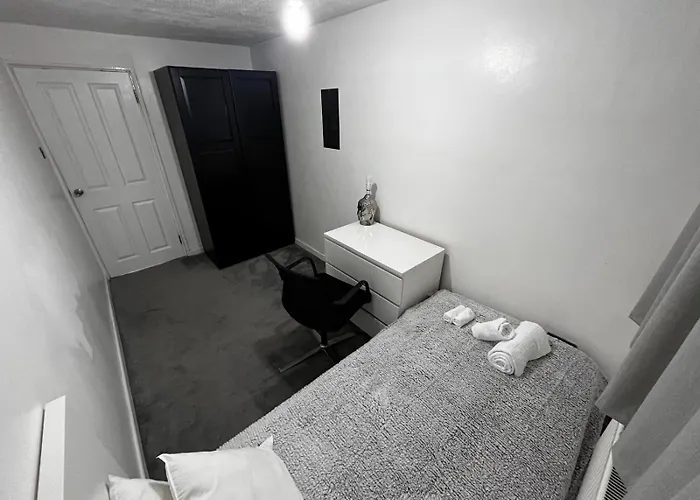 Plaistow Comfort- Single Room